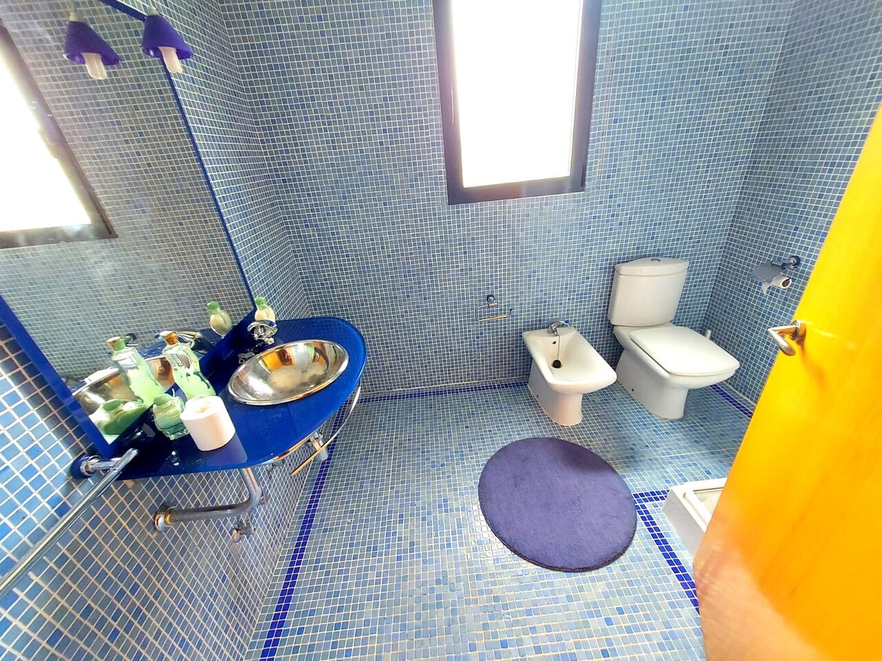 Bathroom in villa for sale in Calasparra