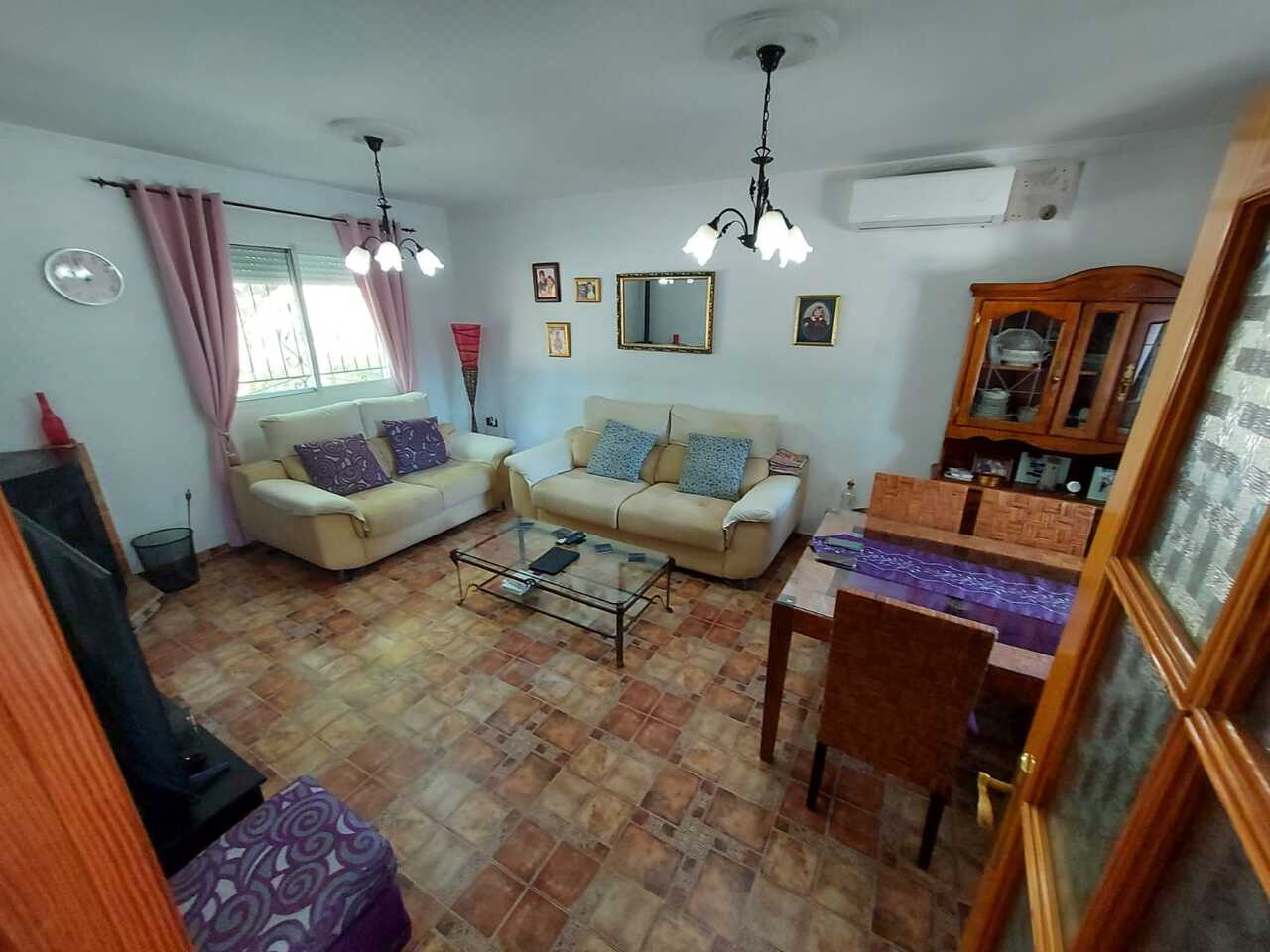 Pool area in villa for sale in Calasparra