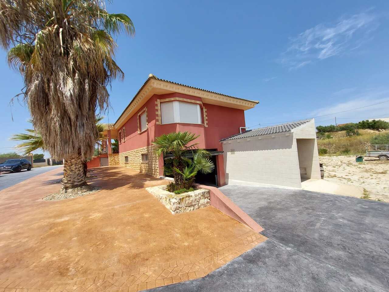 Garden in villa for sale in Calasparra