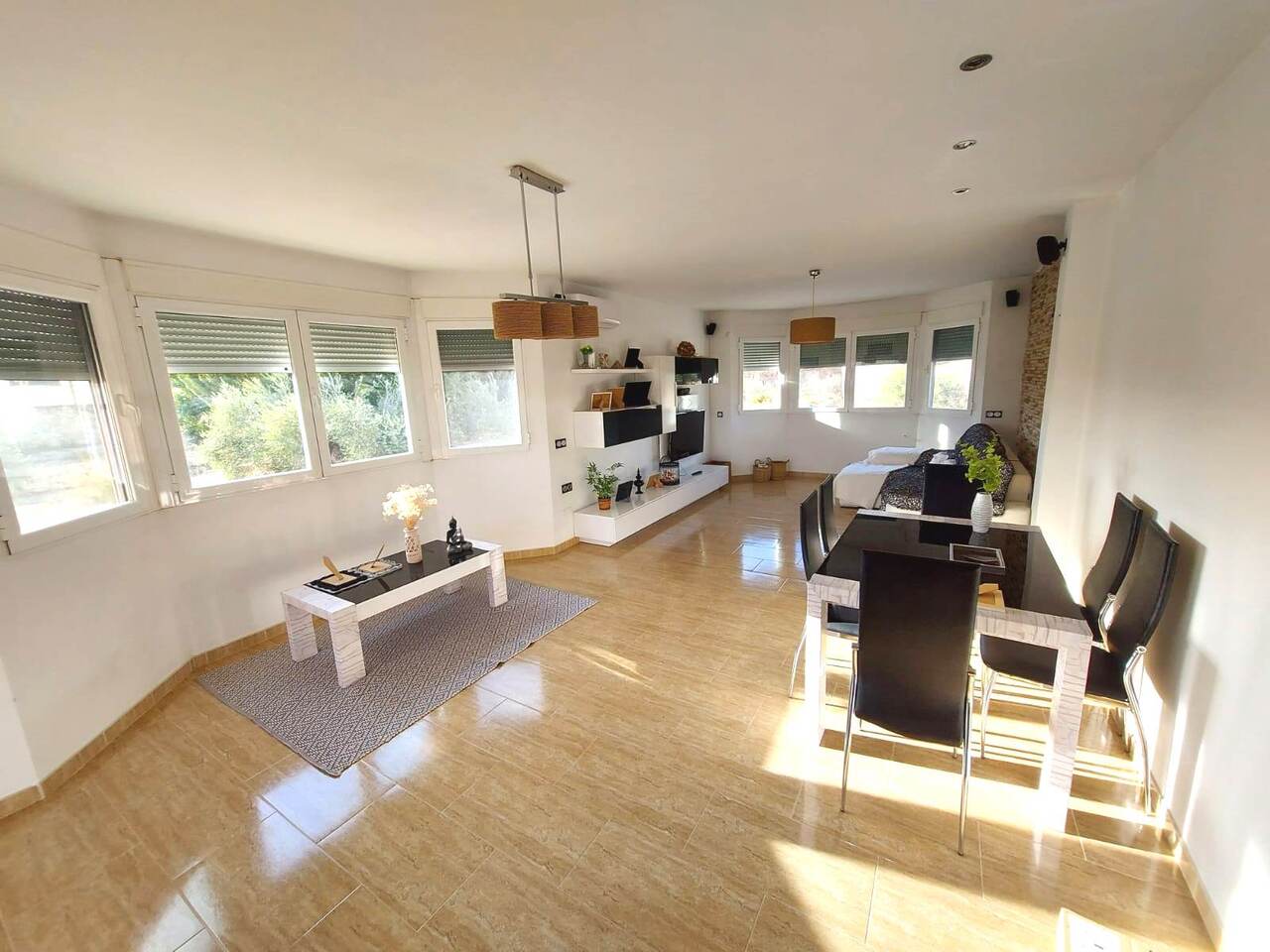 Pool area in villa for sale in Calasparra