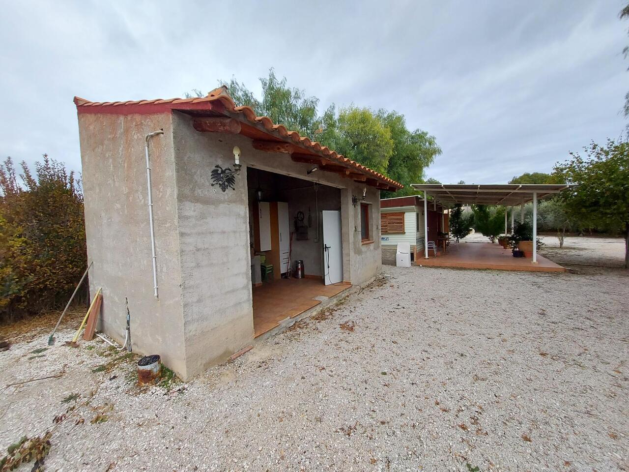 Excellent Mobile Home with Large Verranda on 5,000m2 plot in Lovely Natural Setting with Private Swi
