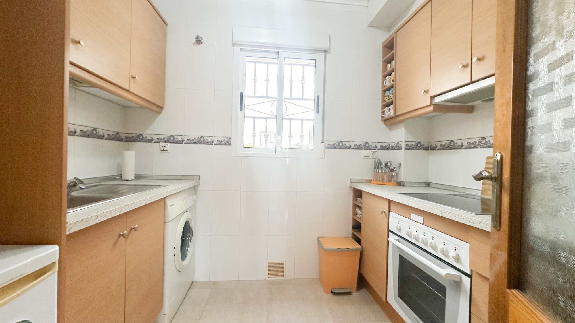 Garden in apartment for sale in Orihuela Costa