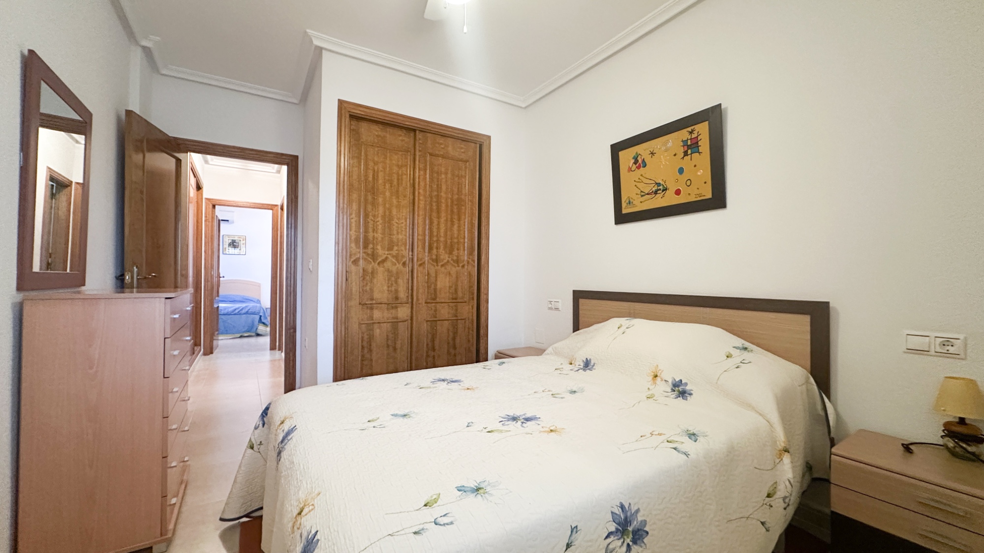 Bedroom in apartment for sale in Orihuela Costa