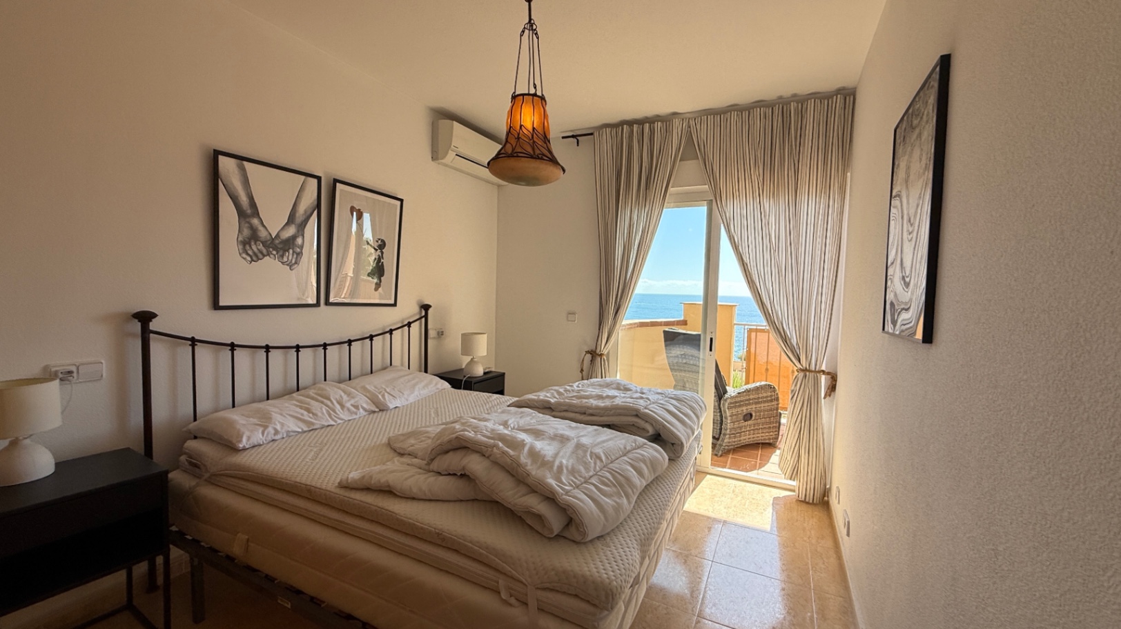Master bedroom in duplex for sale in Orihuela