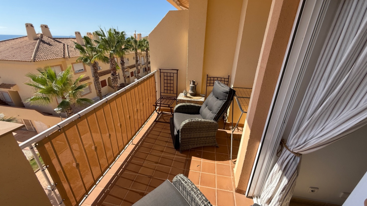 Master bedroom in duplex for sale in Orihuela
