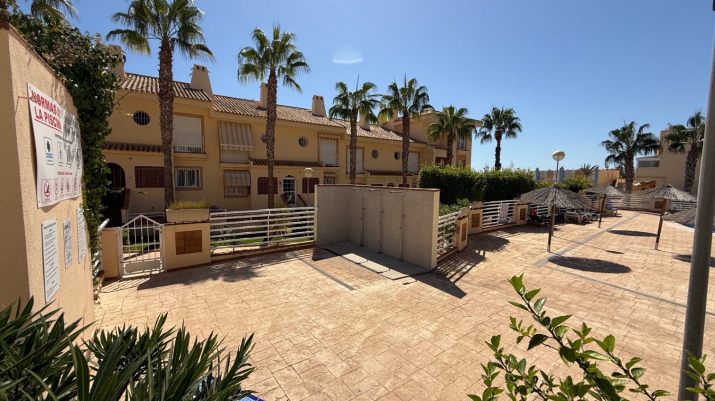 Pool area in duplex for sale in Orihuela