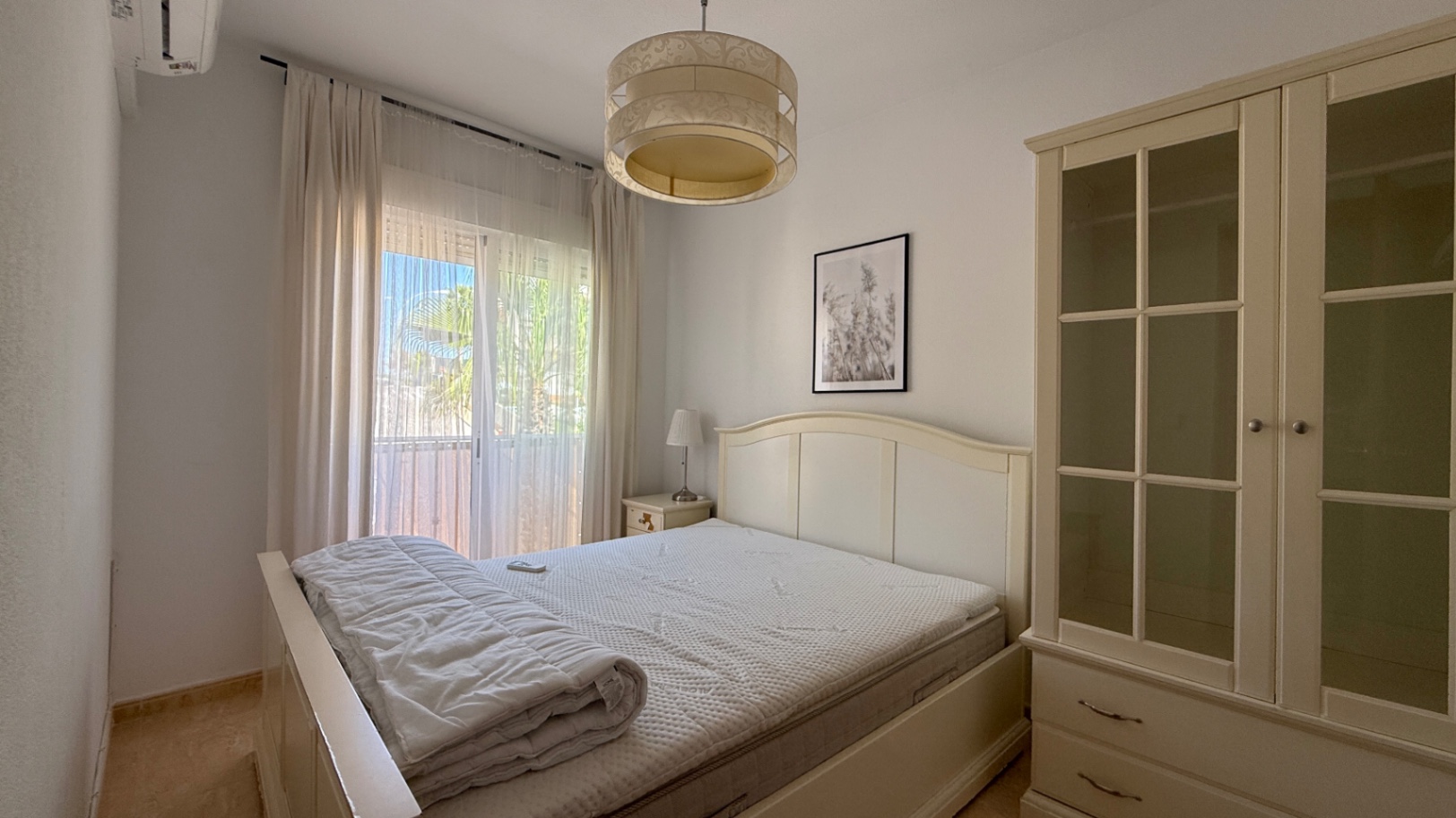 Bedroom in duplex for sale in Orihuela
