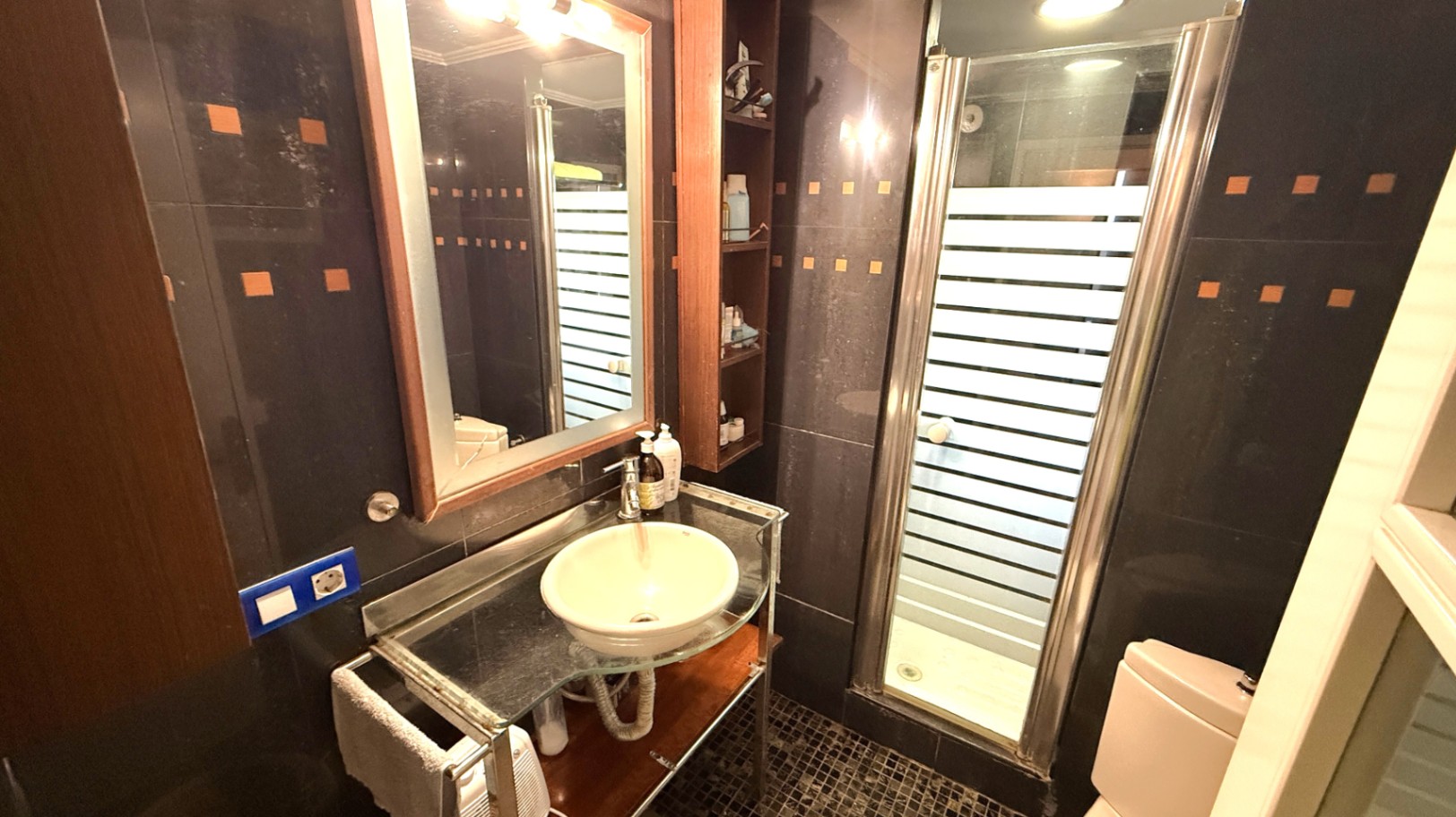Master bedroom in apartment for sale in Torrevieja