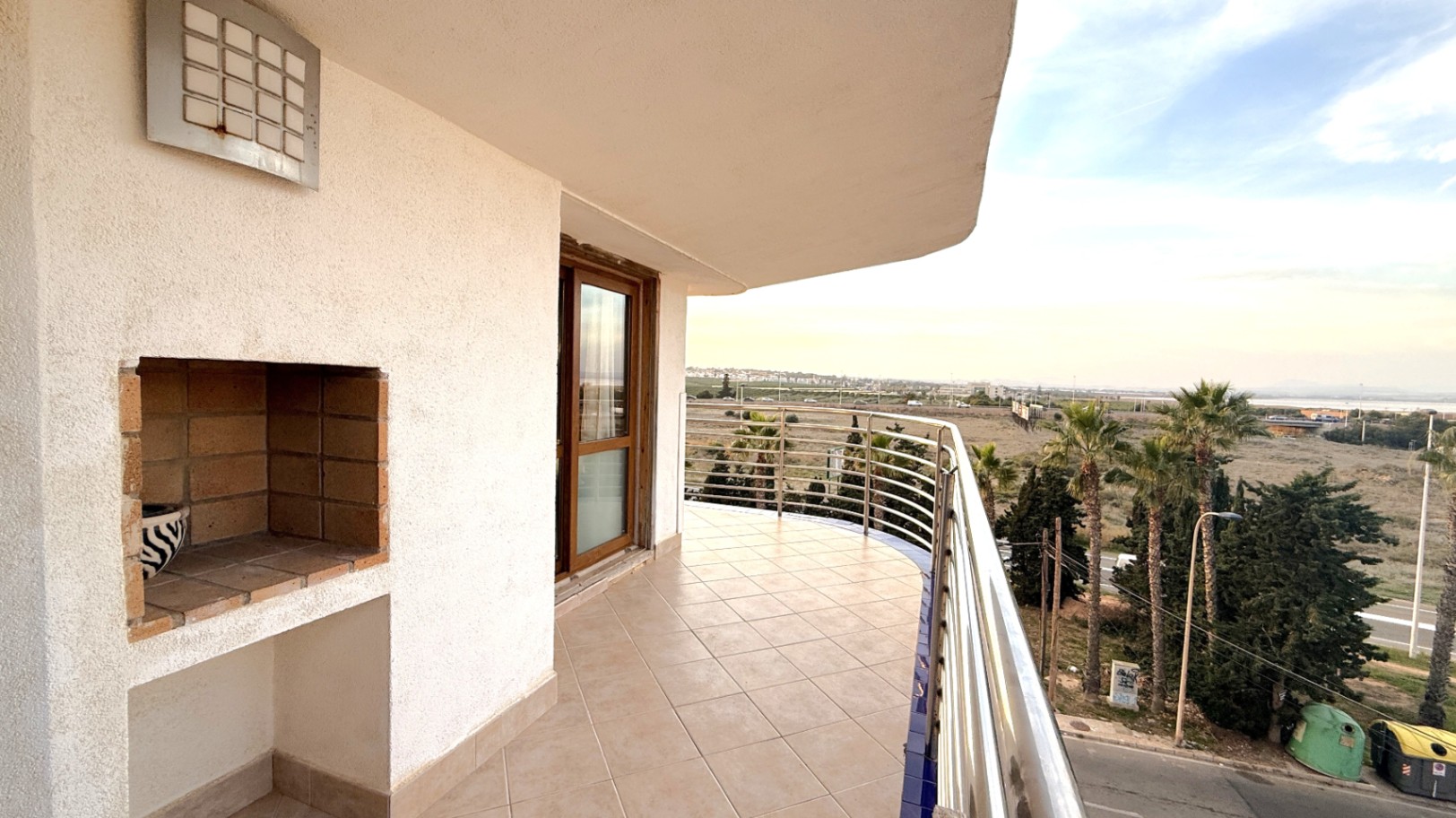 Bedroom in apartment for sale in Torrevieja