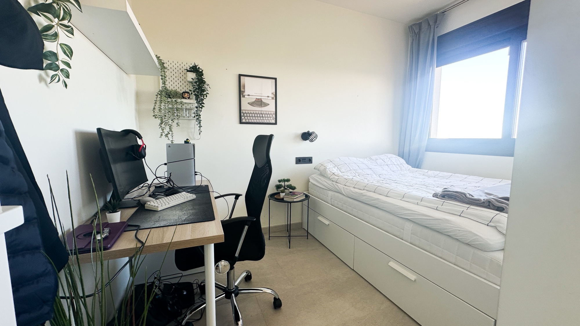 Bedroom in apartment for sale in Torrevieja
