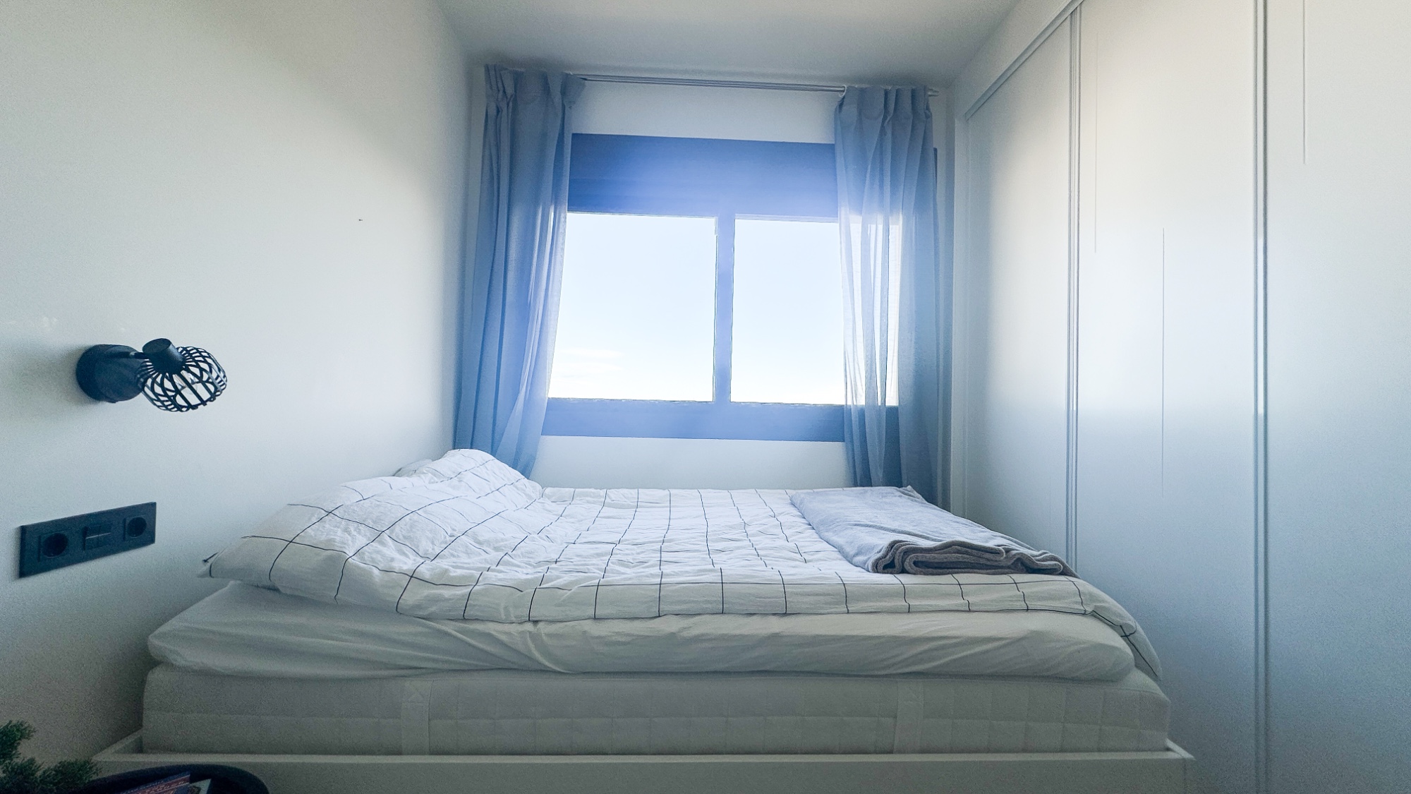 Master bedroom in apartment for sale in Torrevieja