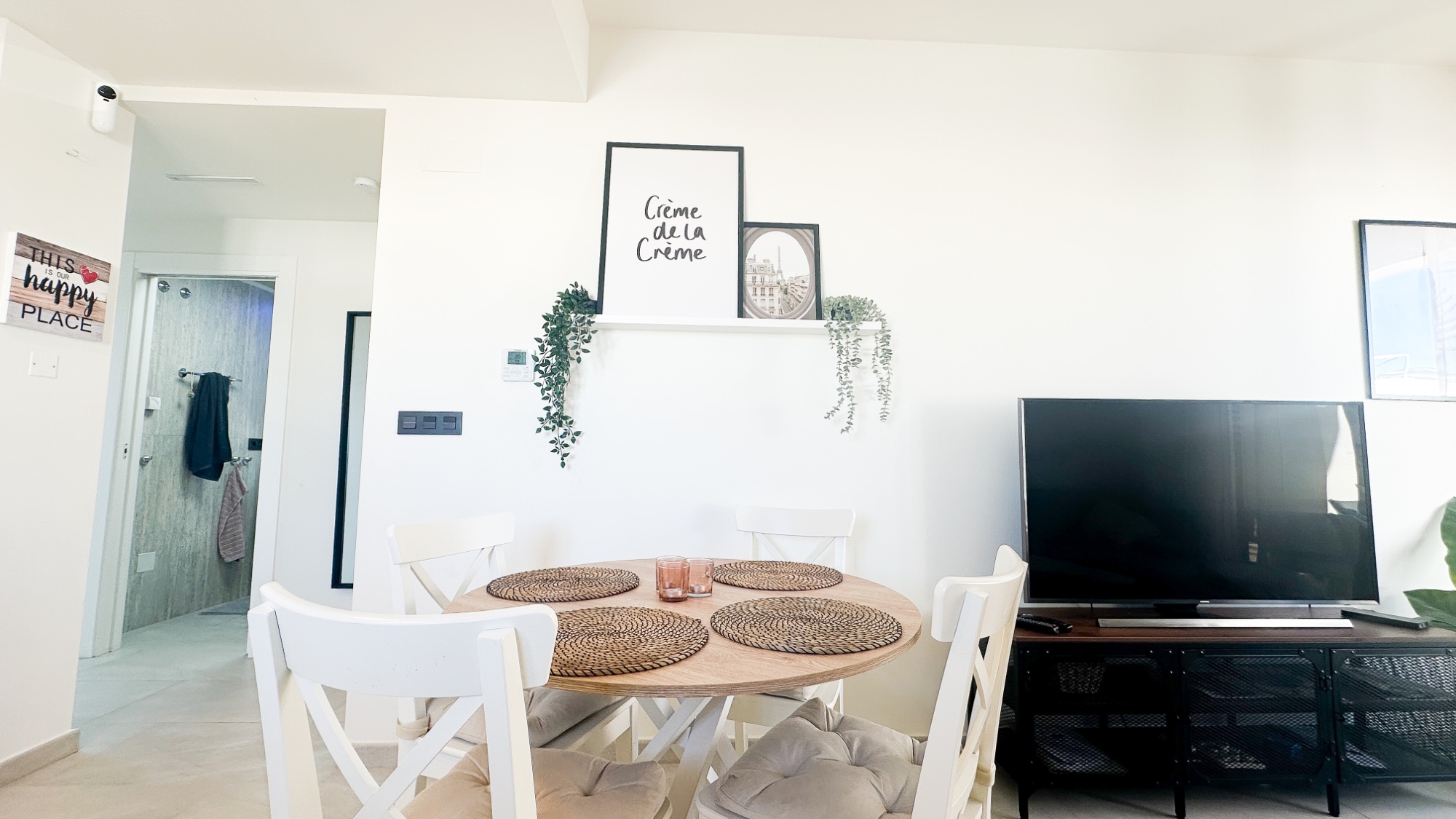 Modern Top-Floor Bungalow with Private Roof Terrace in Los Balcones, Torrevieja This stylish top-flo