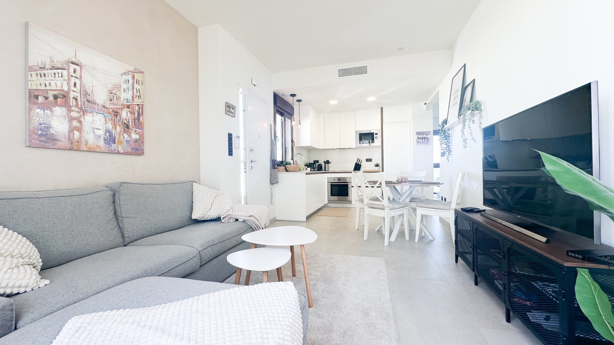 Dining area in apartment for sale in Torrevieja