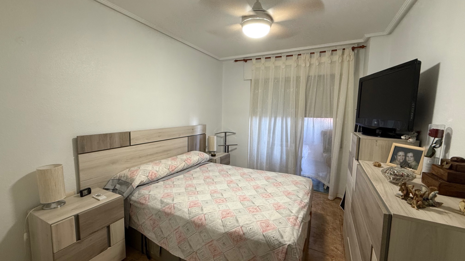 Master bedroom in apartment for sale in Cartagena