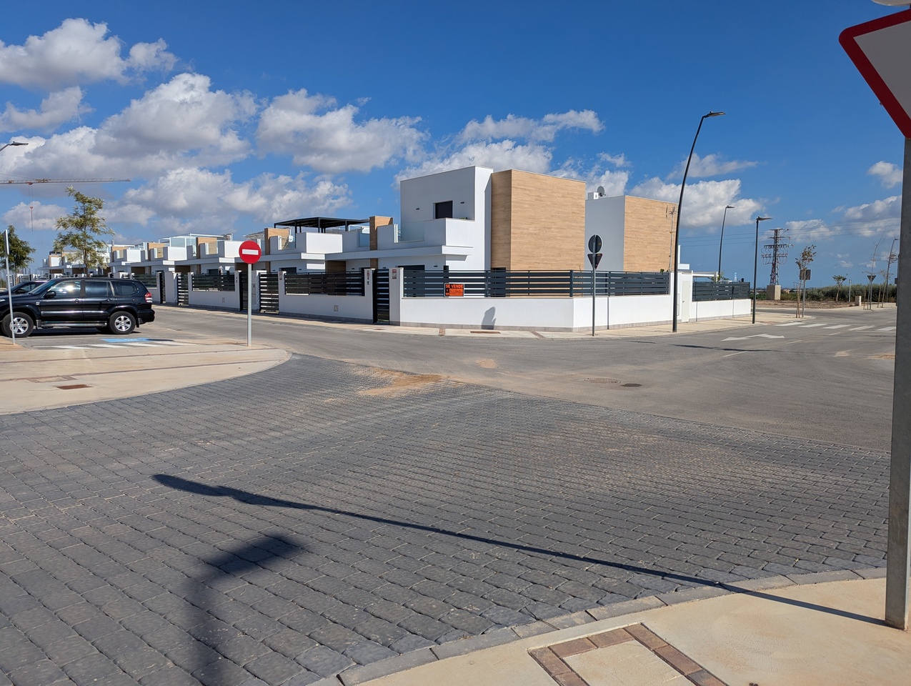 Terrace in villa for sale in Roldan