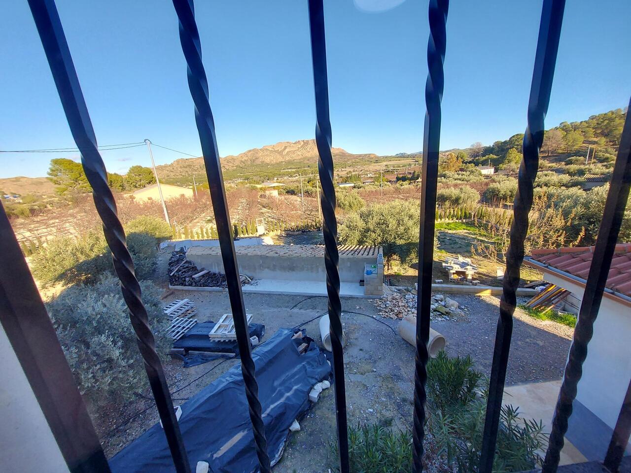 Exterior view in villa for sale in Calasparra