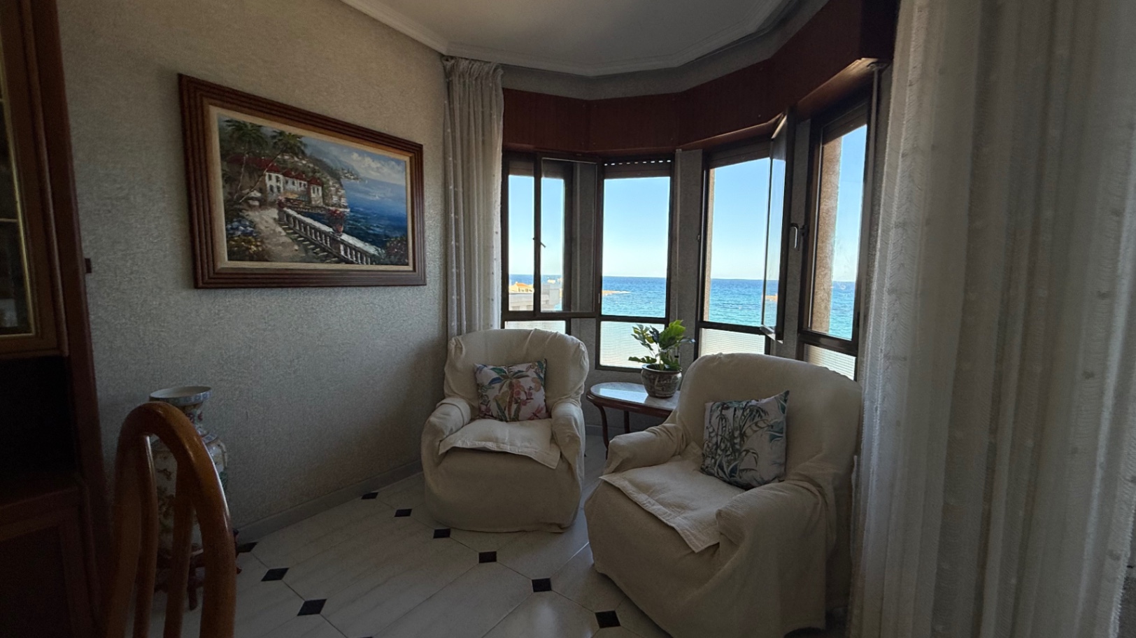 Master bedroom in apartment for sale in Torrevieja