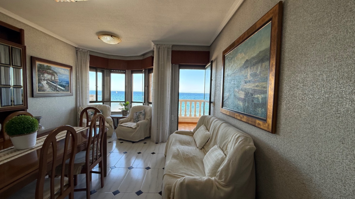 Terrace in apartment for sale in Torrevieja
