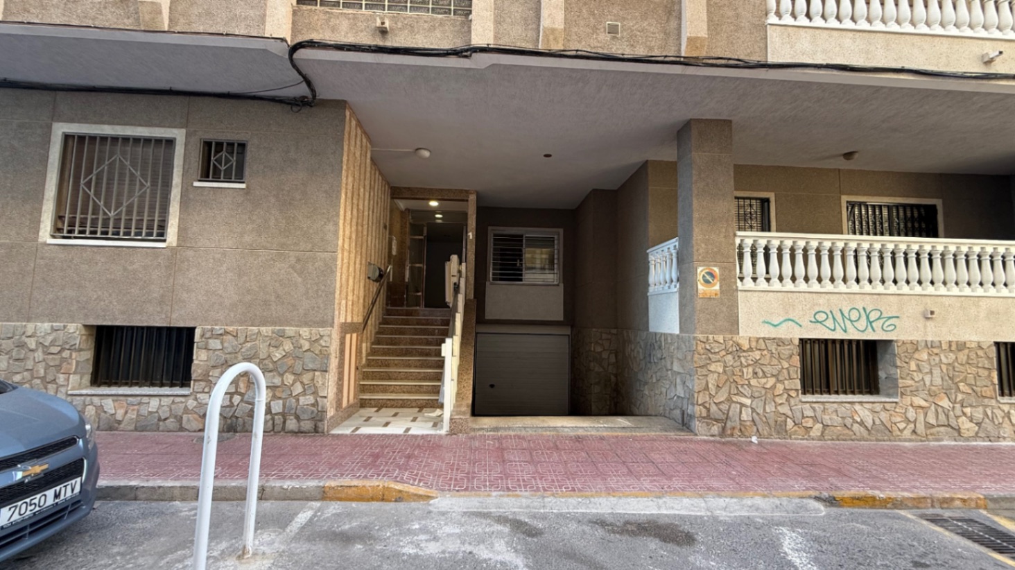 Master bedroom in apartment for sale in Torrevieja