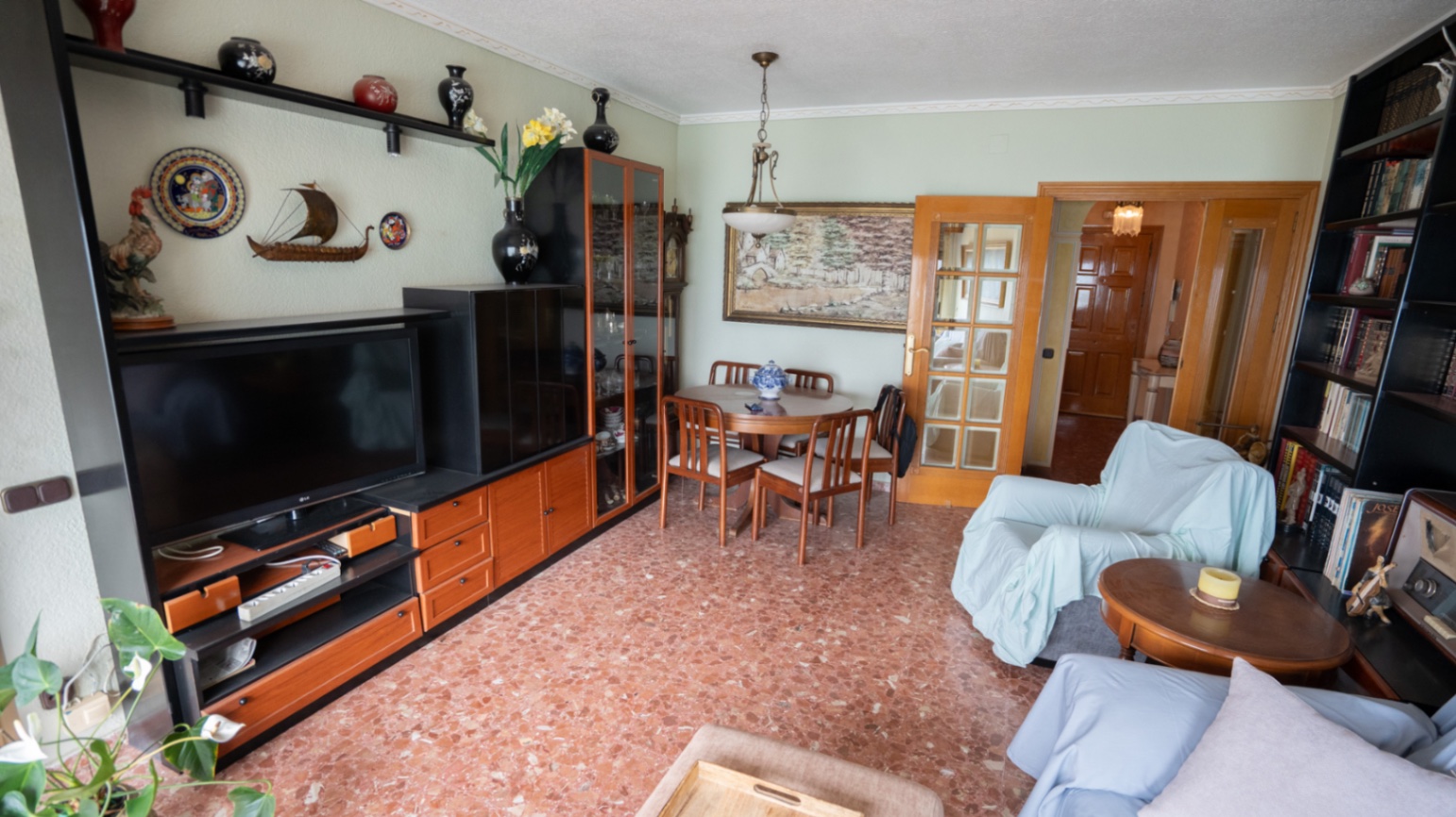 Master bedroom in apartment for sale in Torrevieja