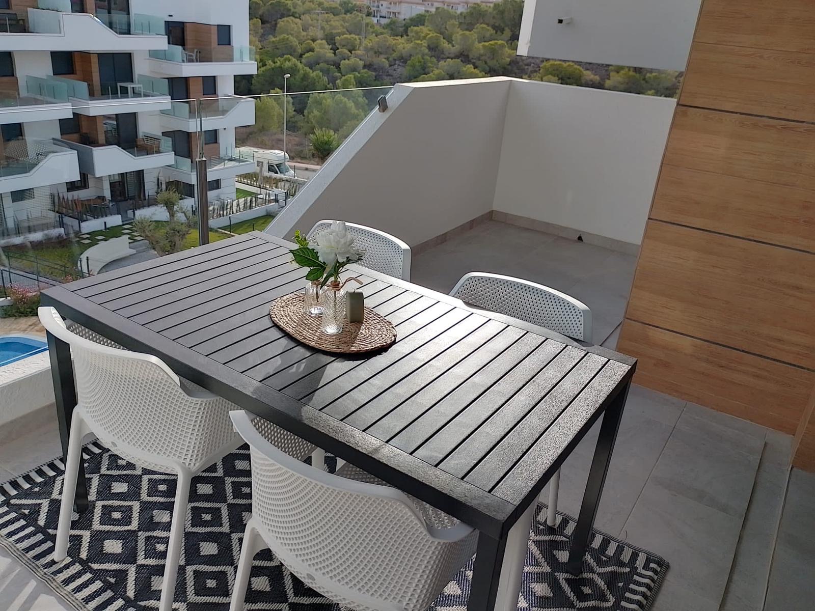 Kitchen in apartment for sale in Orihuela