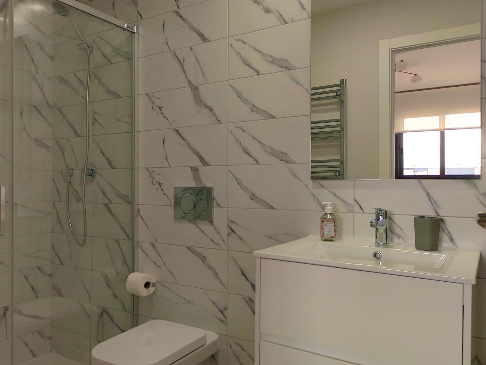 Bedroom in apartment for sale in Orihuela