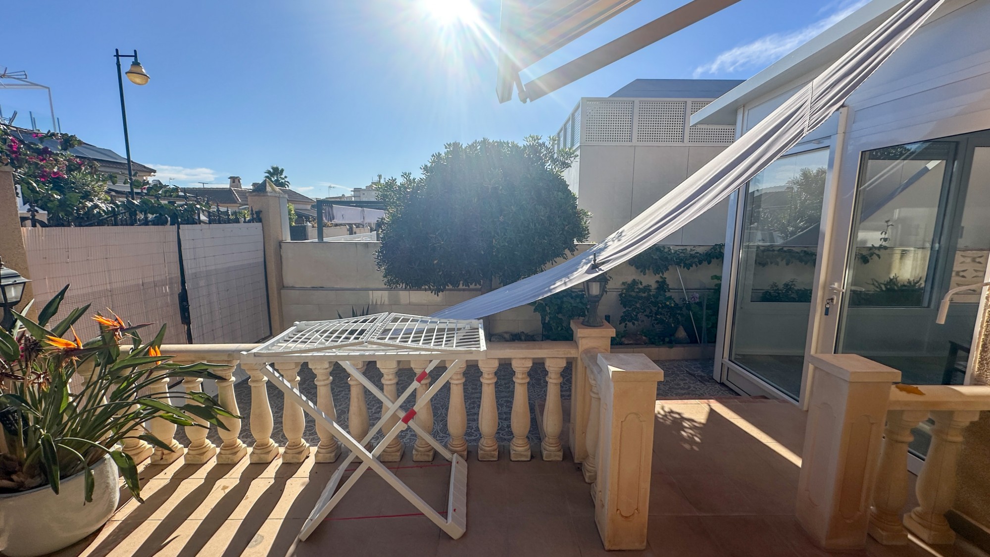 Stunning Coastal Townhouse – 300m from the Mediterranean Enjoy the Mediterranean breeze in this impe