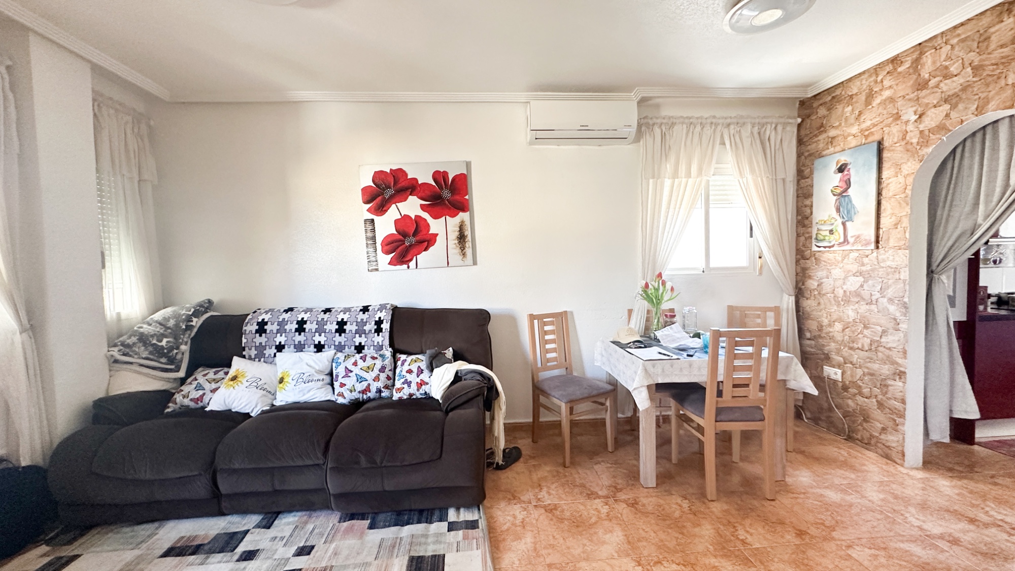 Terrace in apartment for sale in Torrevieja