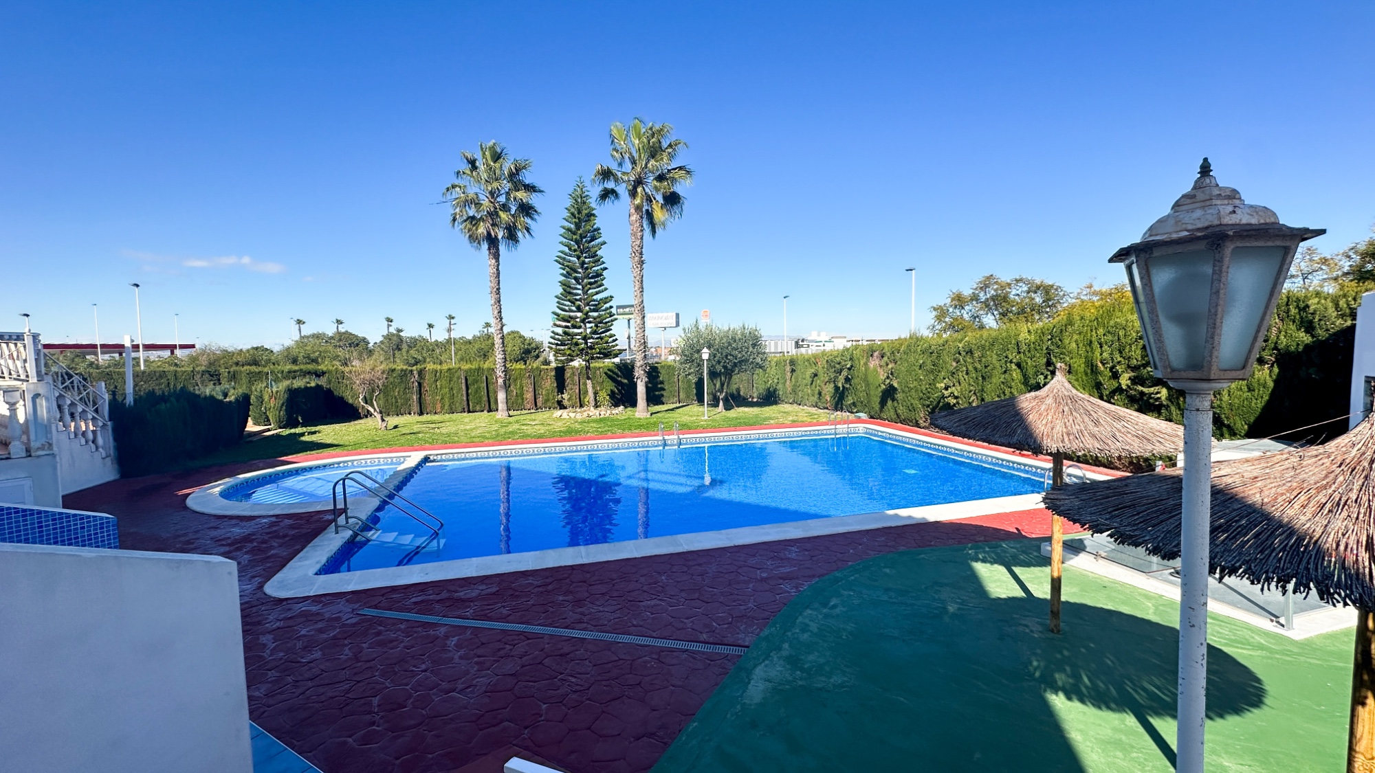Garden in apartment for sale in Torrevieja