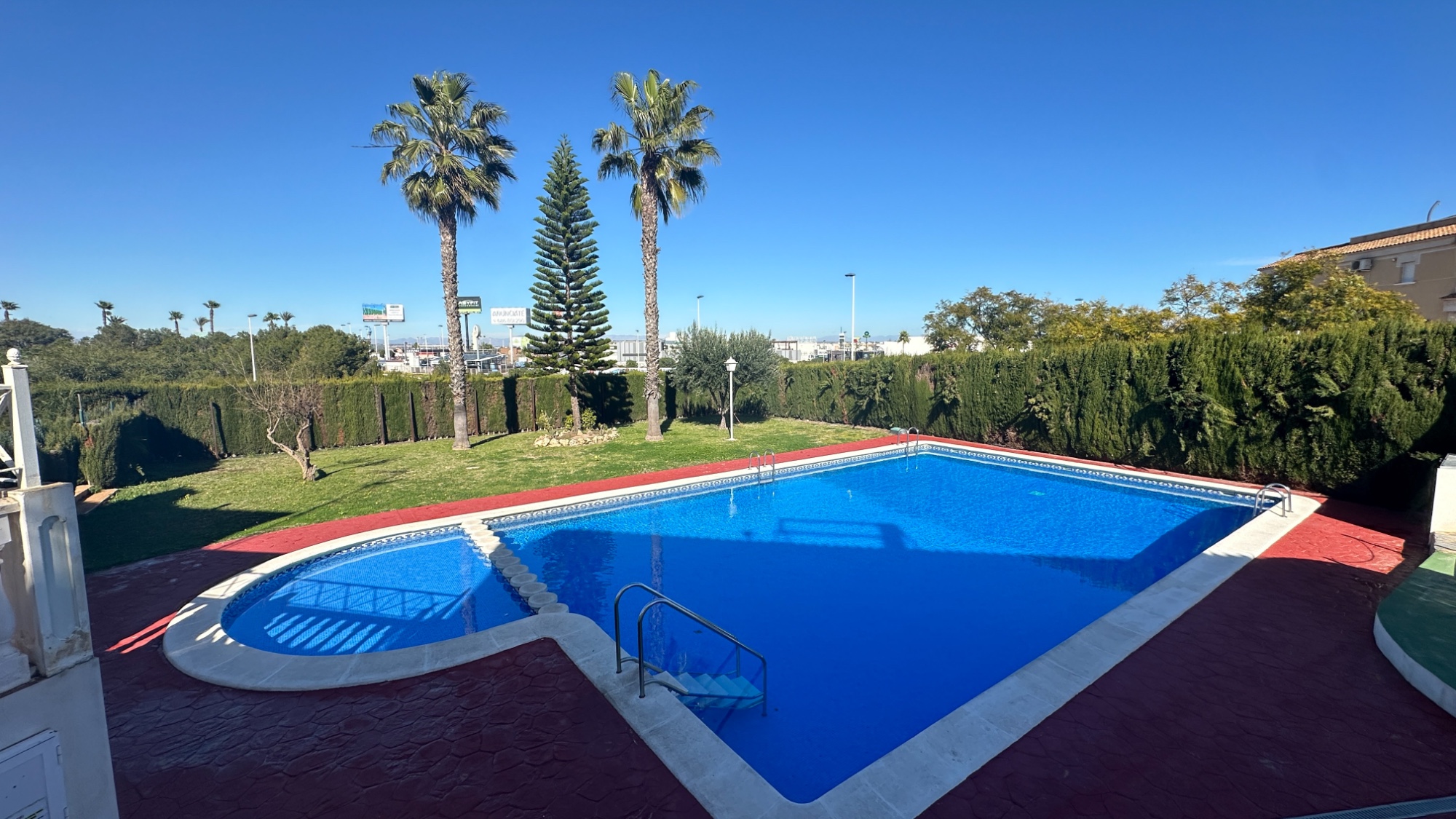 Bedroom in apartment for sale in Torrevieja