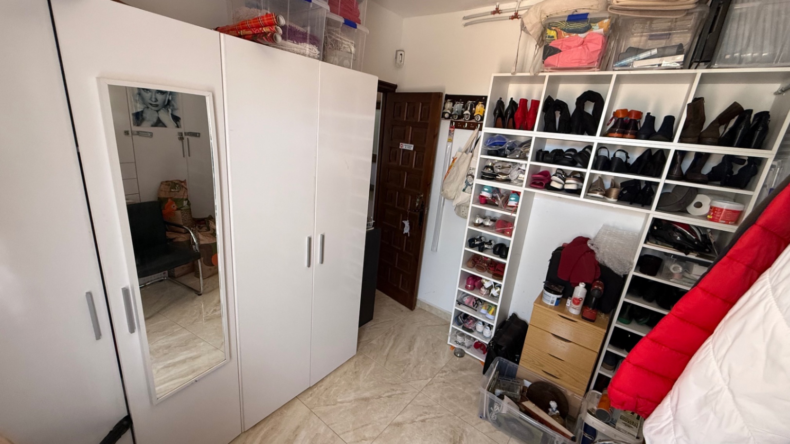 Master bedroom in villa for sale in Orihuela