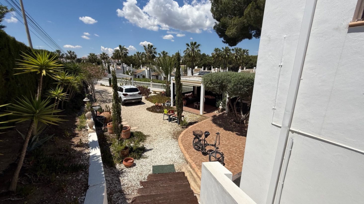 Pool area in villa for sale in Orihuela