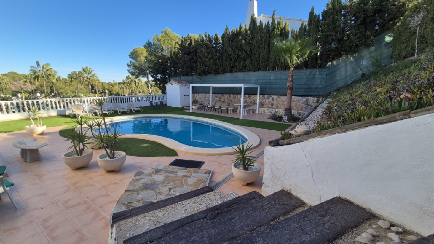 Bathroom in villa for sale in Orihuela