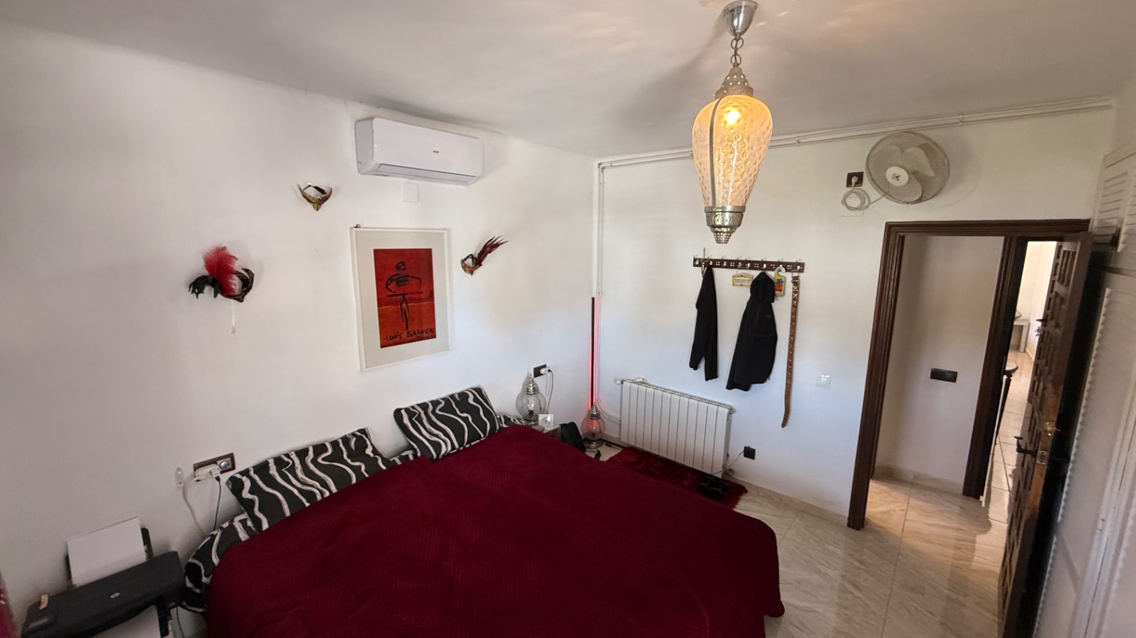 Bedroom in villa for sale in Orihuela