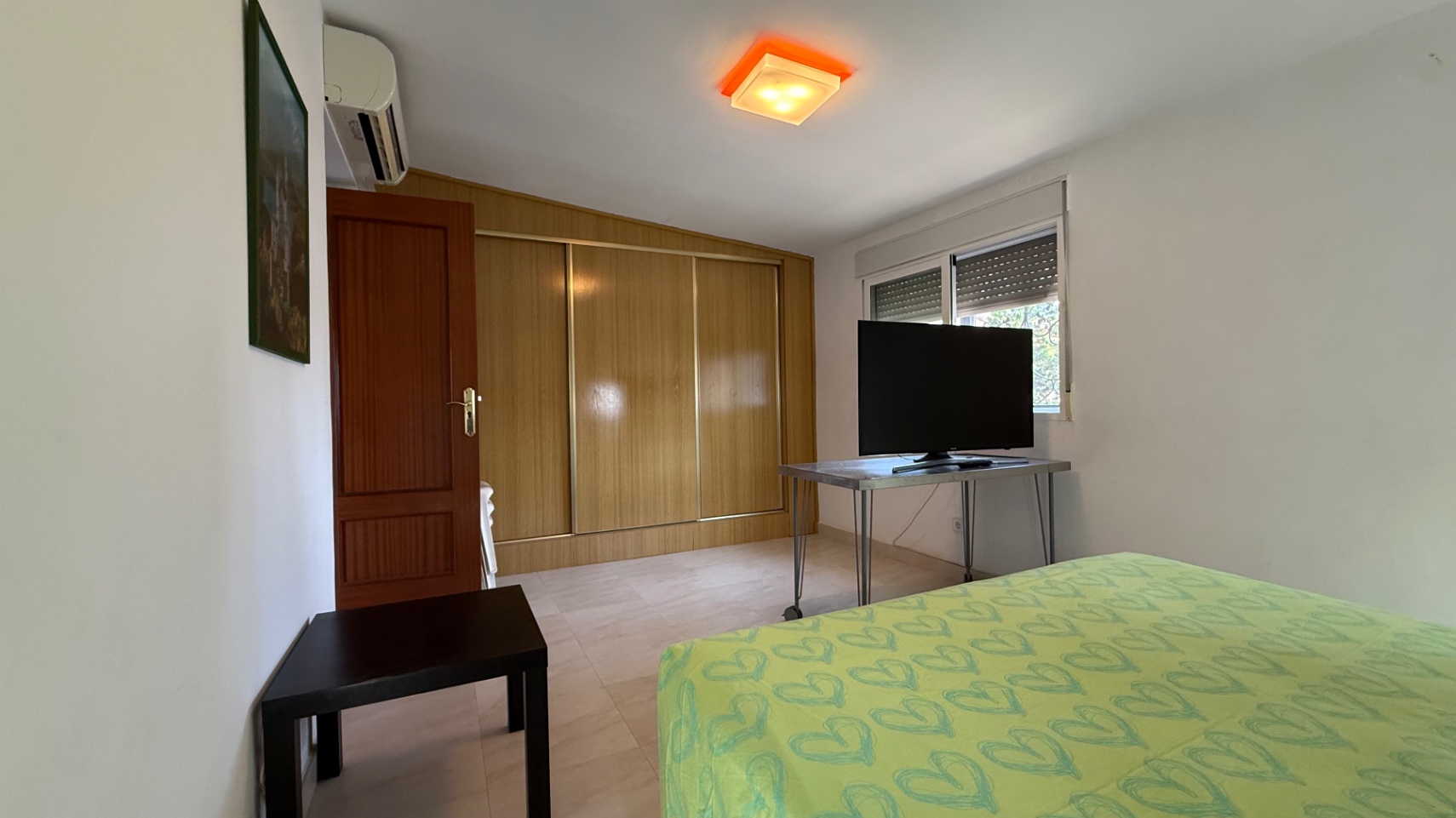 Master bedroom in villa for sale in Orihuela