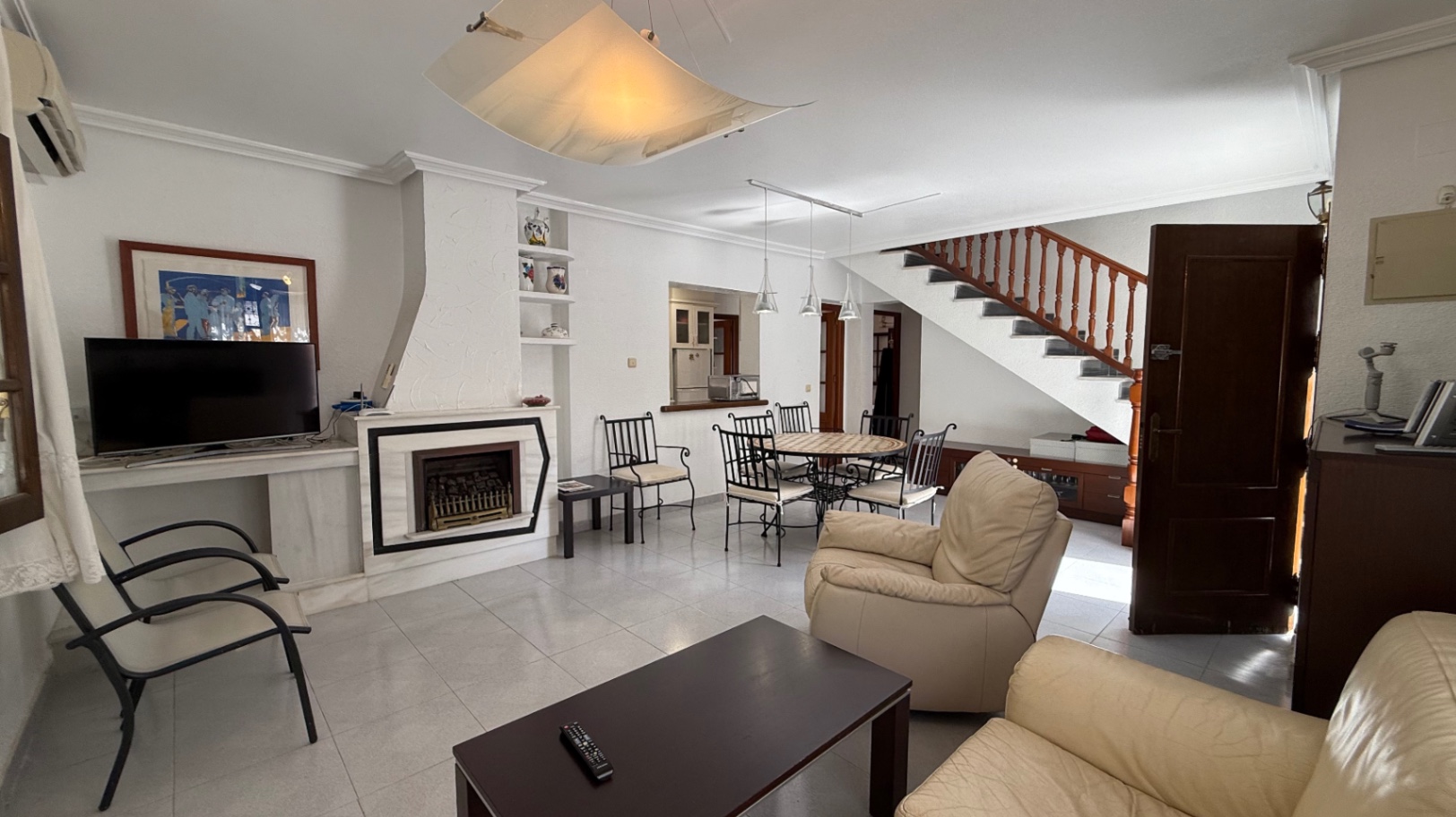 Pool area in villa for sale in Orihuela