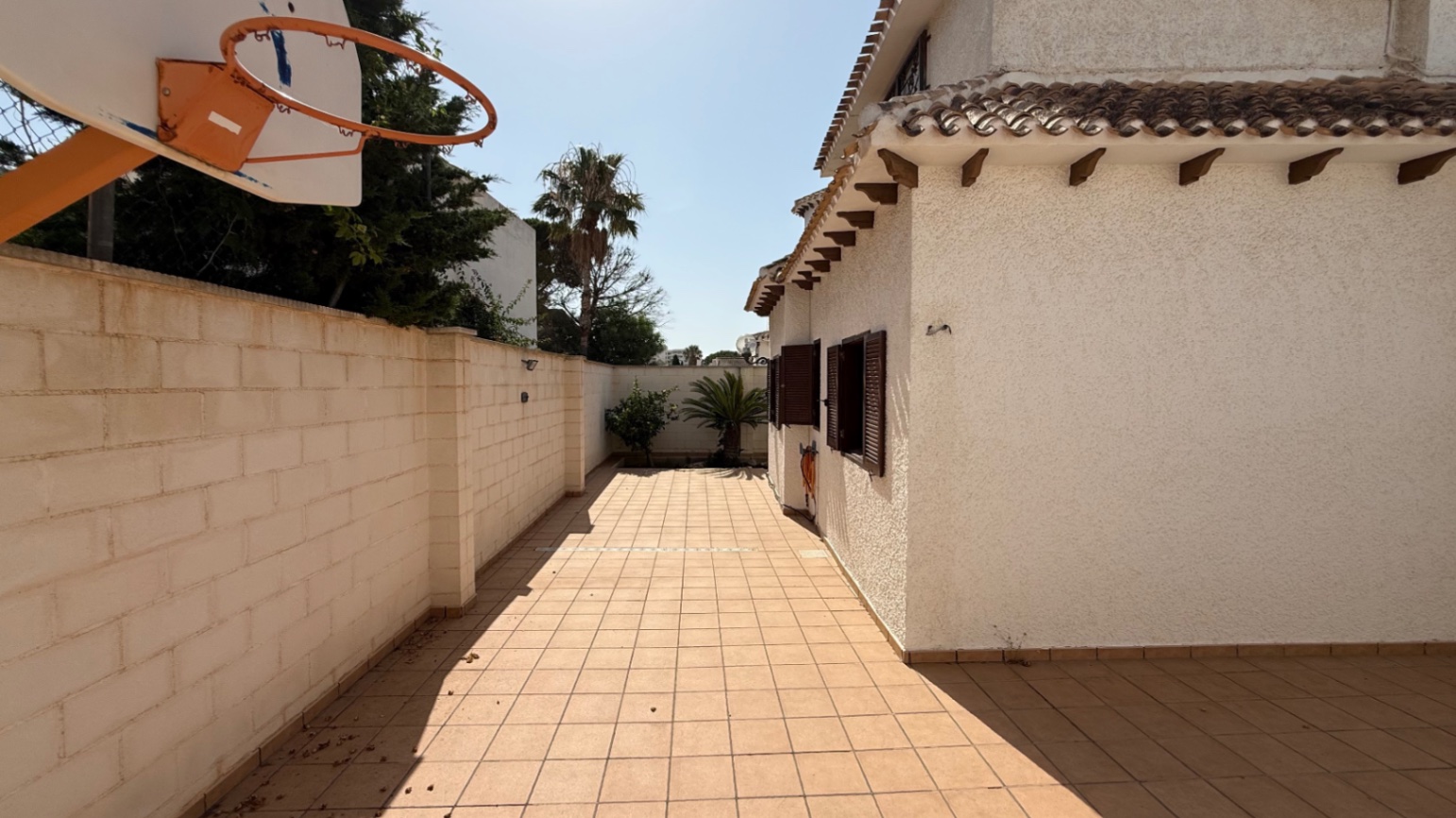 Bathroom in villa for sale in Orihuela