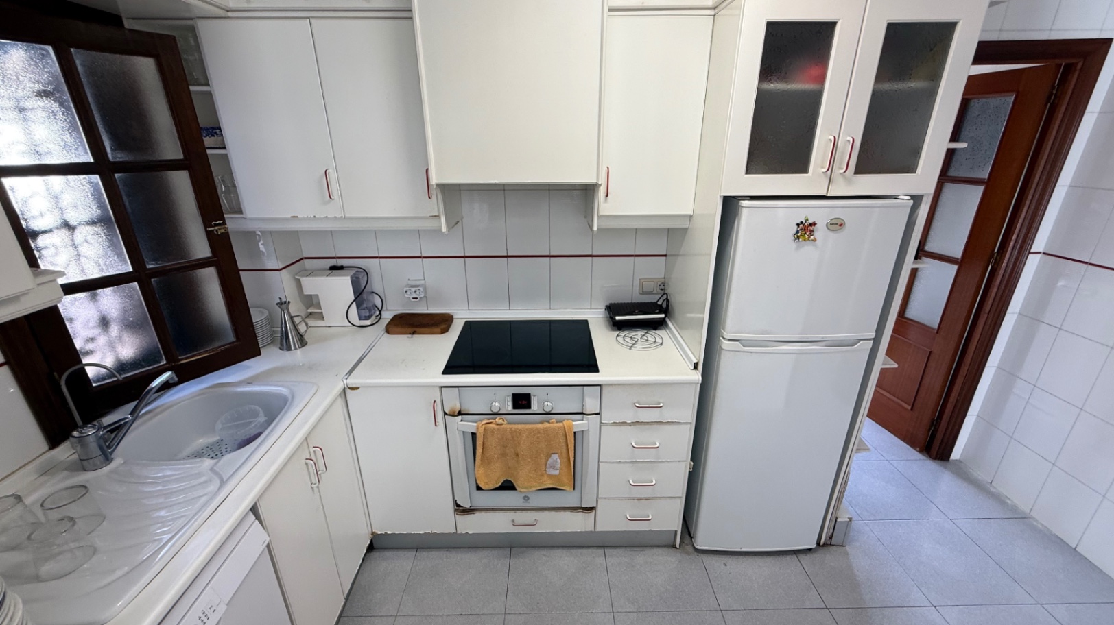 Pool area in villa for sale in Orihuela
