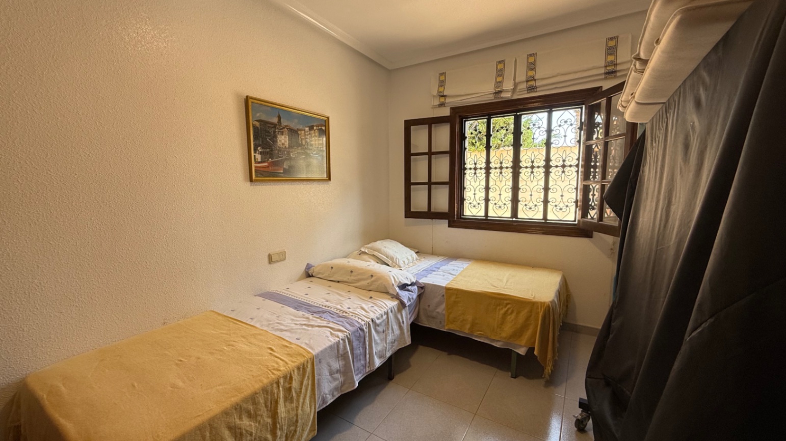 Bathroom in villa for sale in Orihuela