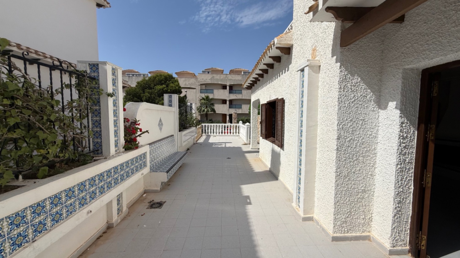 Garden in villa for sale in Orihuela