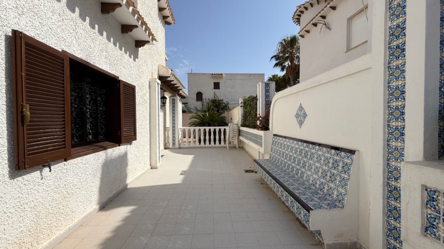 Bedroom in villa for sale in Orihuela
