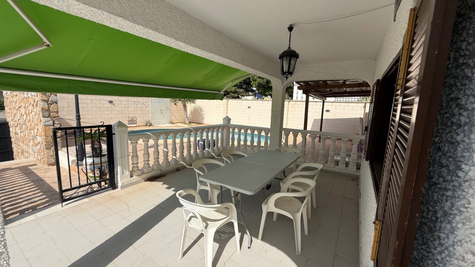 Exterior view in villa for sale in Orihuela