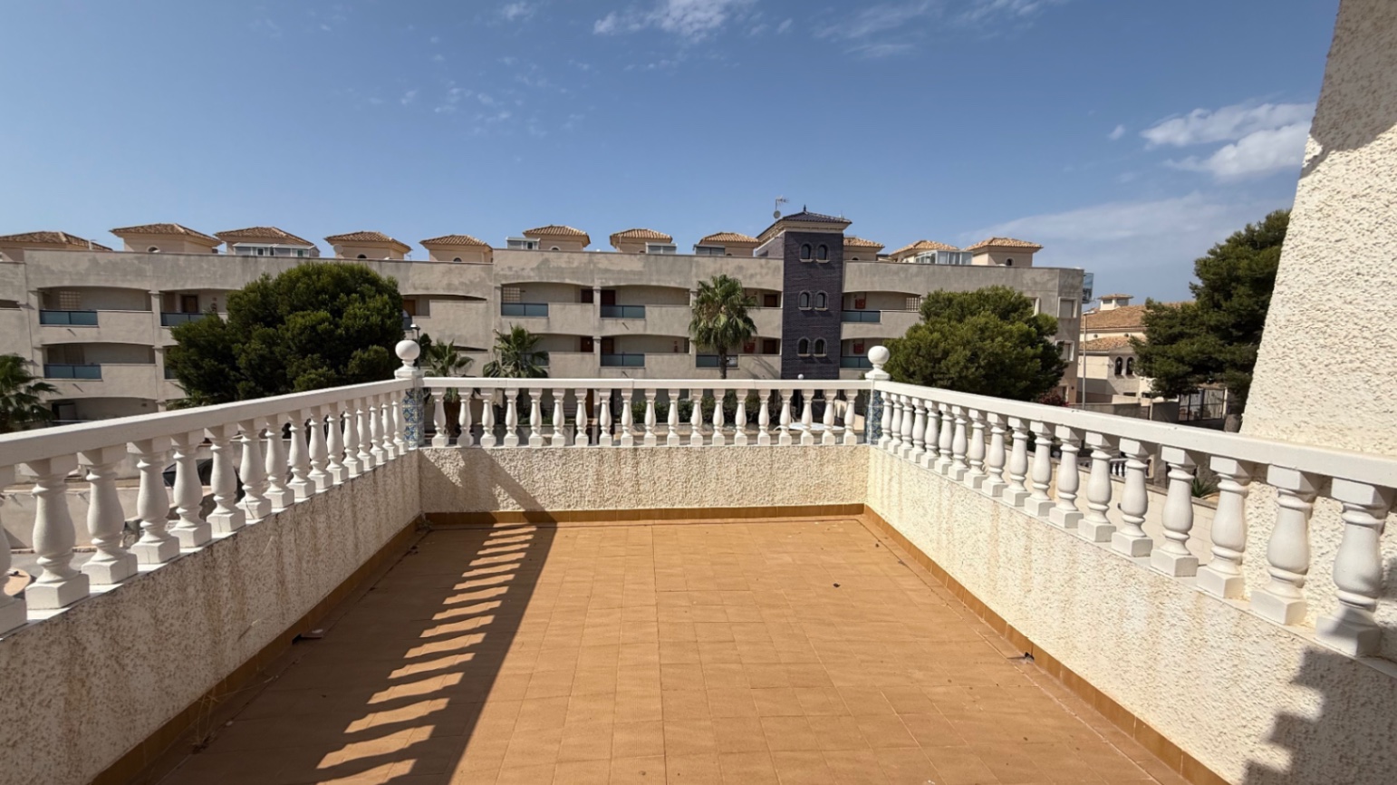 Terrace in villa for sale in Orihuela