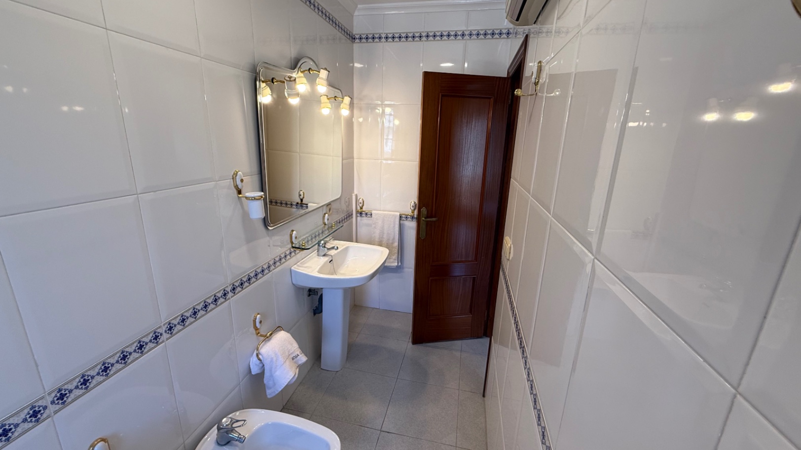 Bedroom in villa for sale in Orihuela