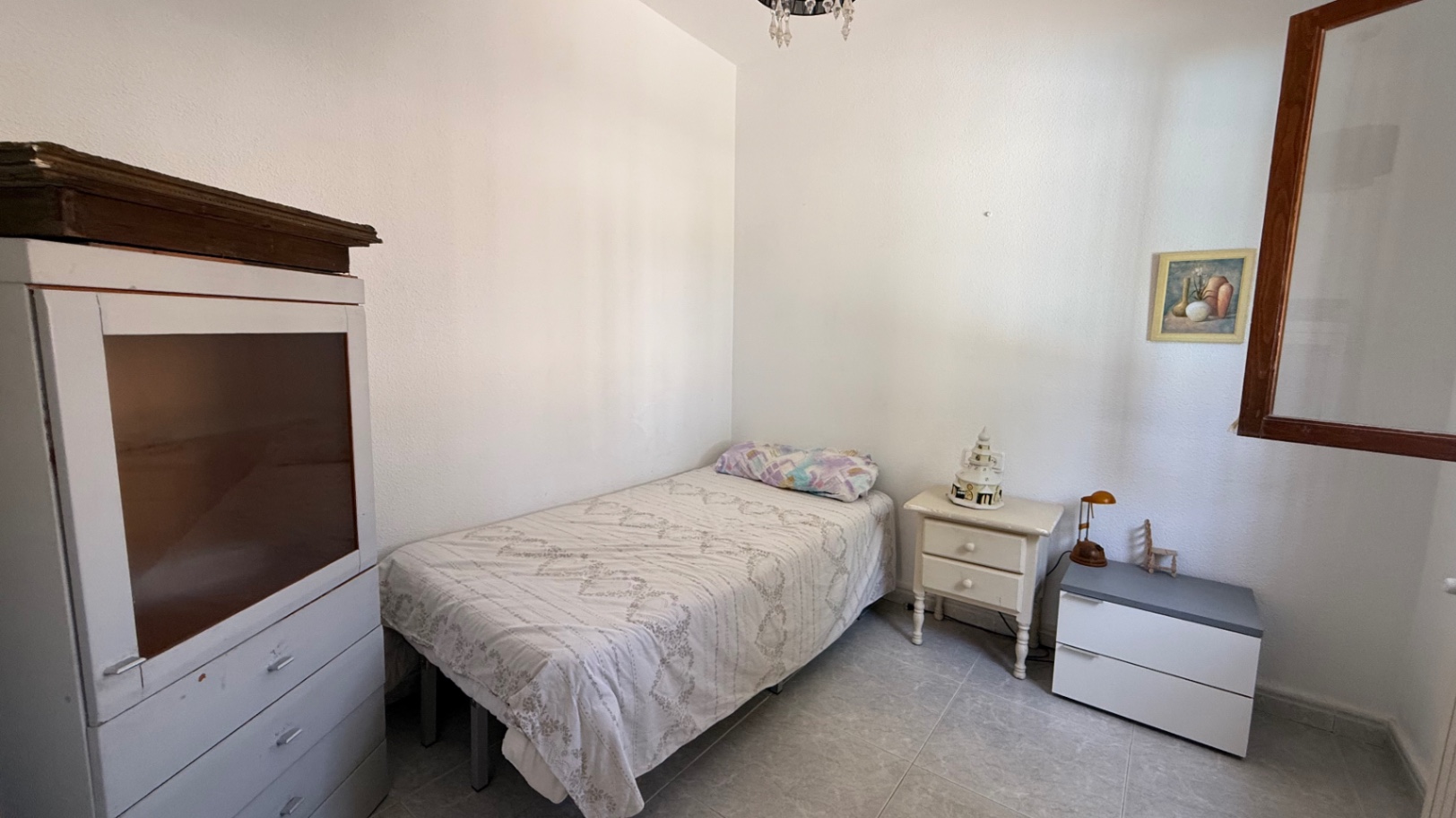 Bedroom in villa for sale in Orihuela
