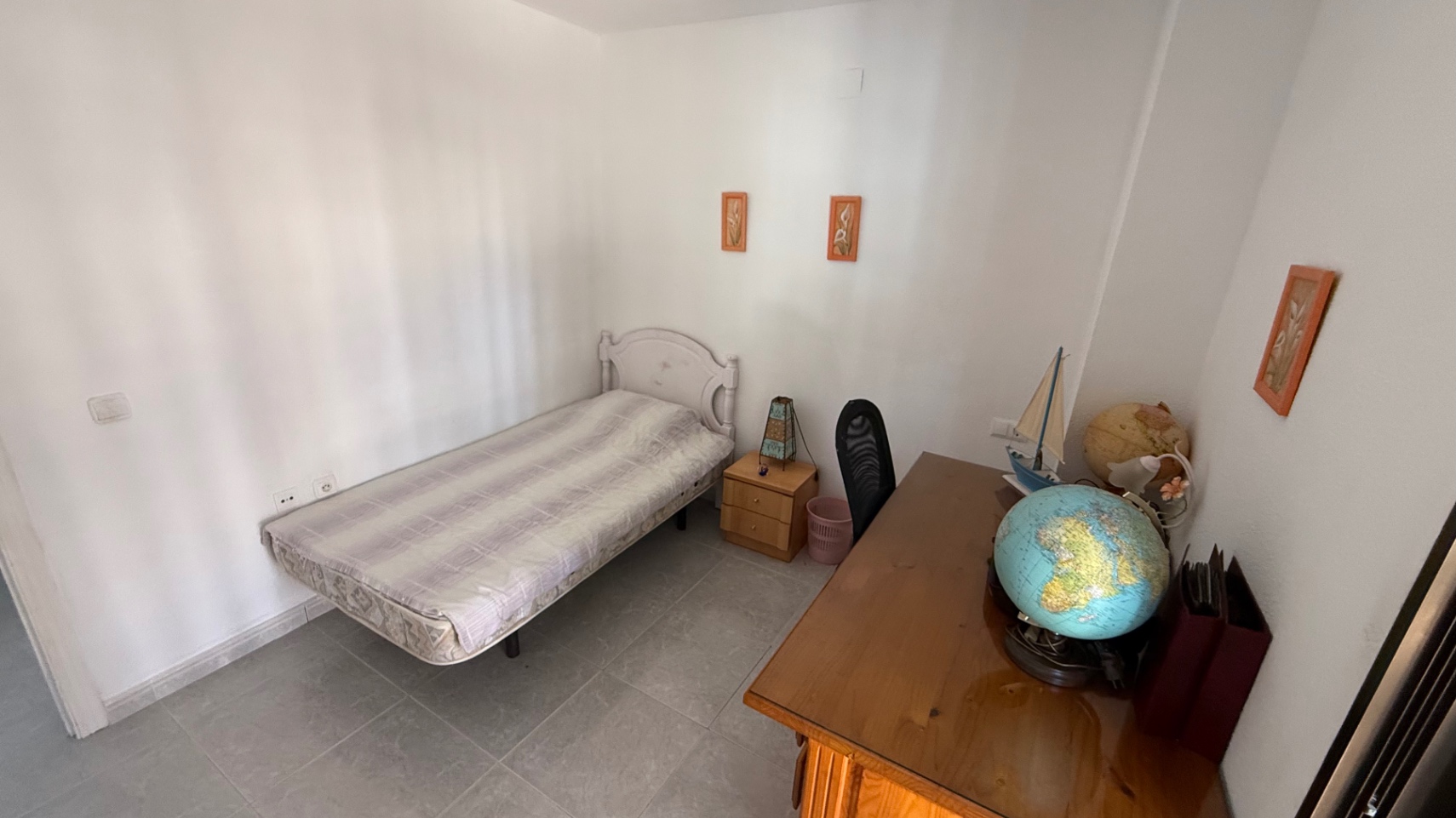 Master bedroom in villa for sale in Orihuela