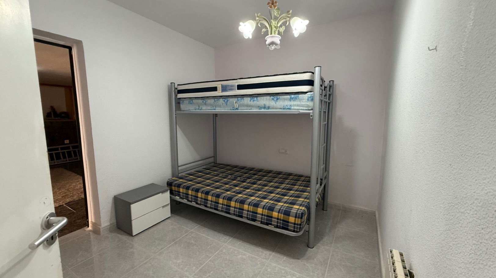 Master bedroom in villa for sale in Orihuela