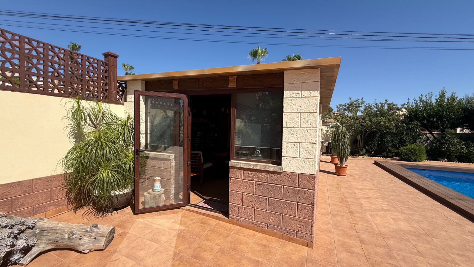 Exterior view in villa for sale in Torrevieja