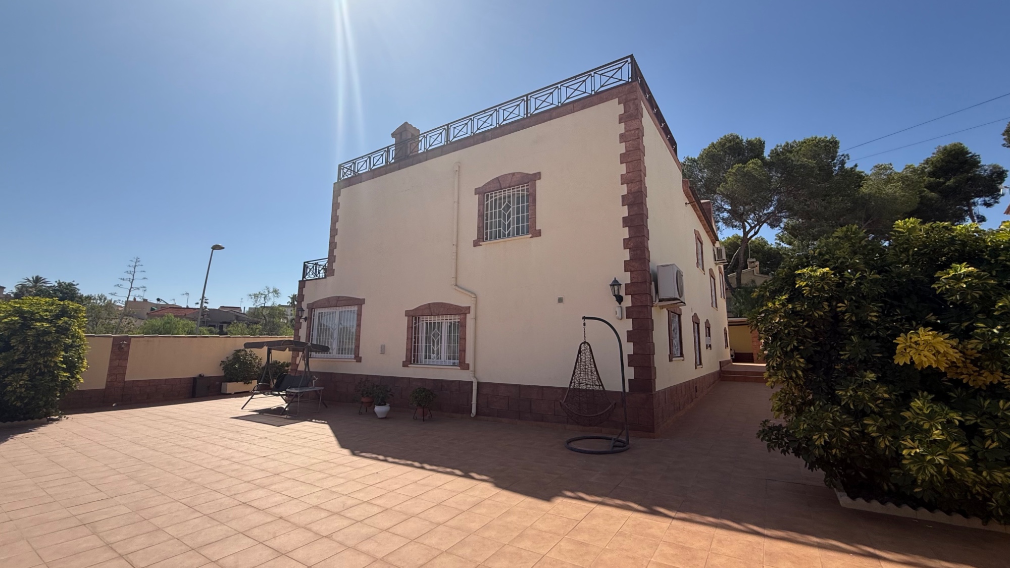 Bathroom in villa for sale in Torrevieja