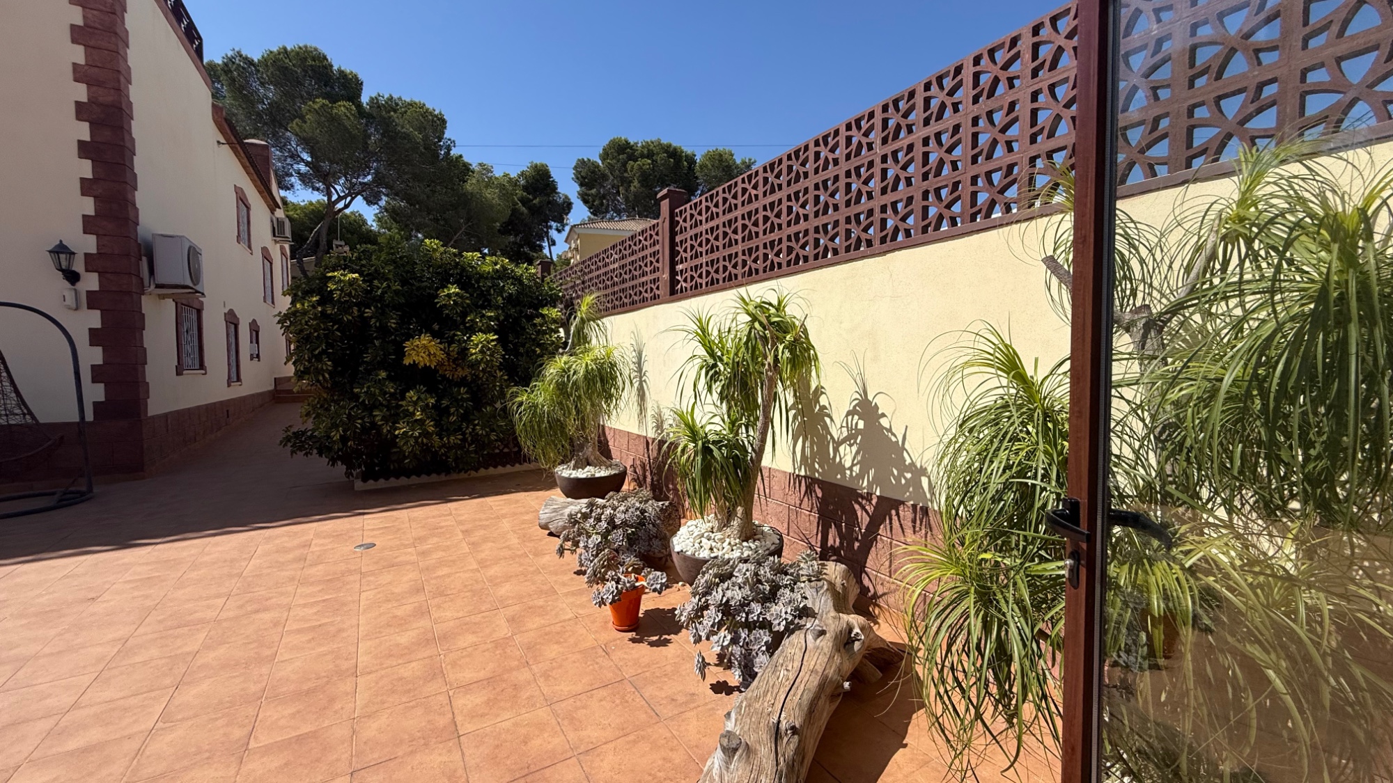 Pool area in villa for sale in Torrevieja